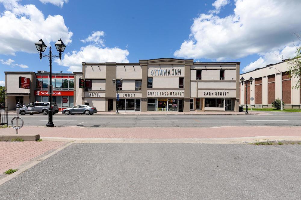 Ottawa Inn Hotel エクステリア 写真